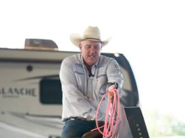 Roping both horns or left to right…